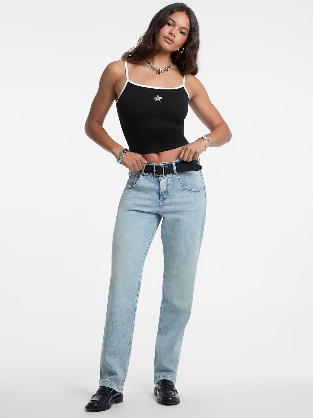 Vaqueros boyfriend con canesú delantero