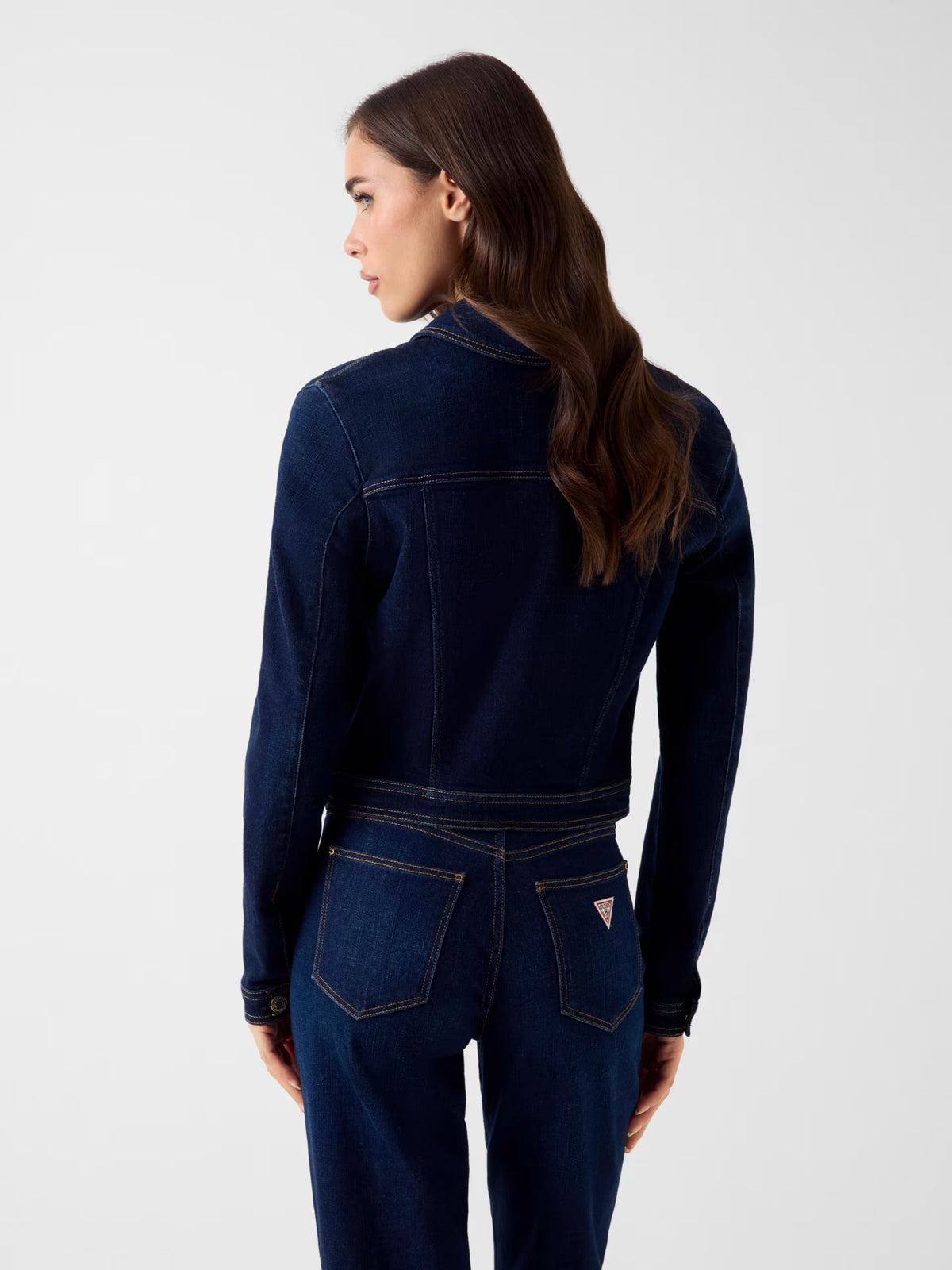 Chaqueta vaquera corta